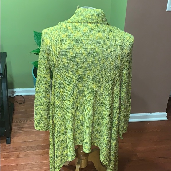 NWT Yellow & Black Cardigan with pockets - Picture 6 of 8